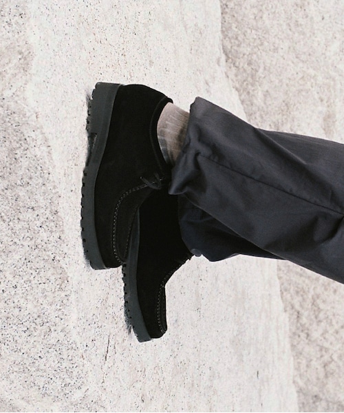 shiun（シウン）の「BLACK SUEDE MOCCASIN（モカシン/デッキシューズ