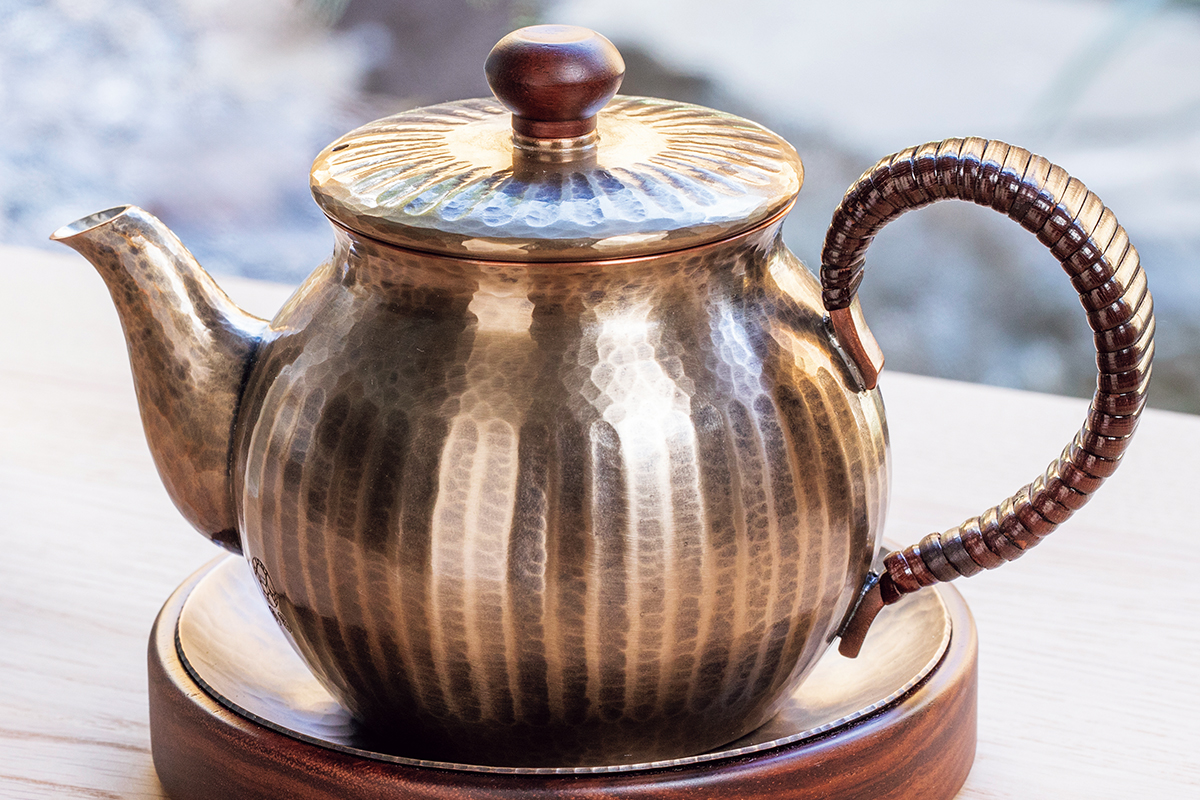 鎚起銅器ブランド「玉川堂」の一生ものの銅器とは？ 【家庭画報