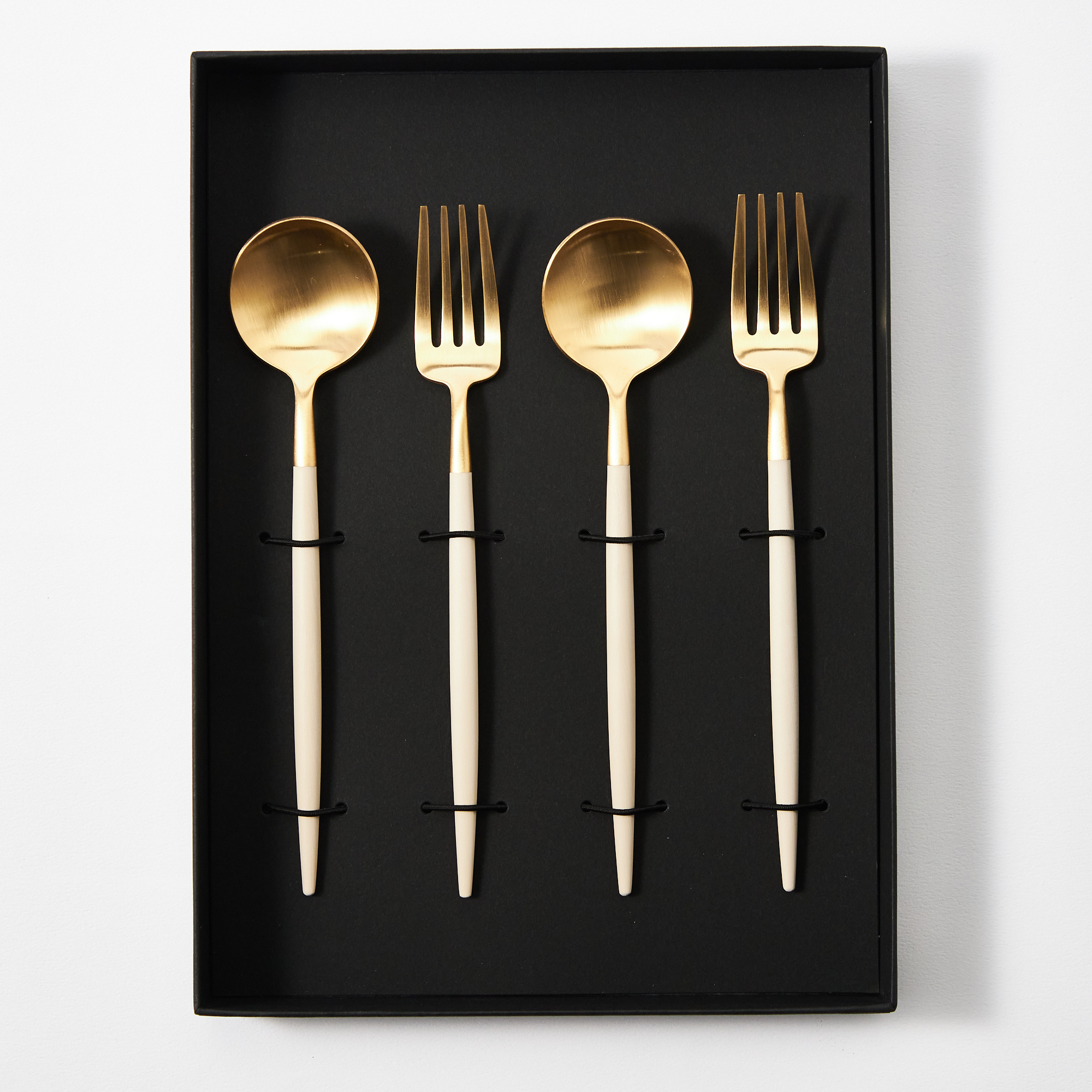 クチポール】ゴアアイボリー×ゴールド デザートペア4本セット