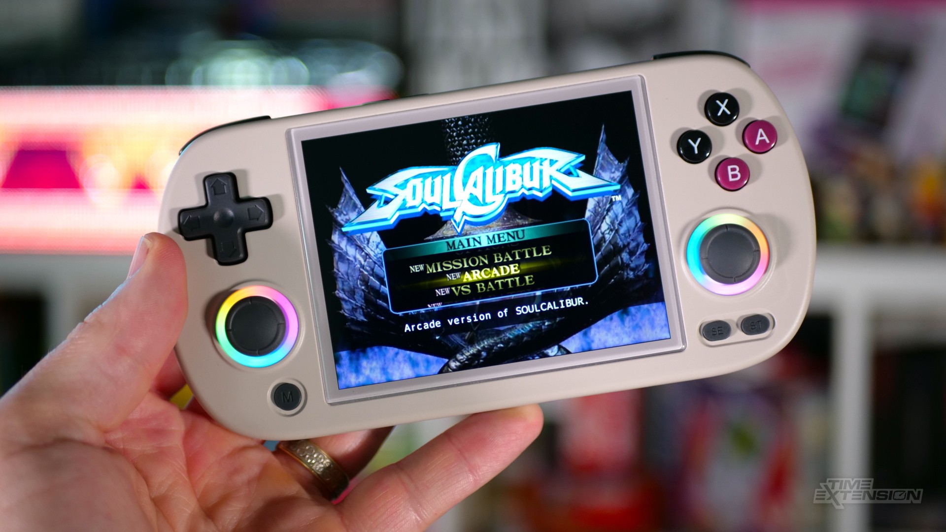 Review: Anbernic RG40XX H - A Great Budget Emulation Device | Time