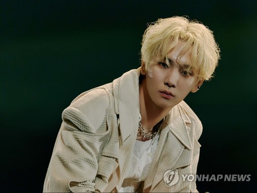 SHINee's Key admits to illegal medical treatment, suspends