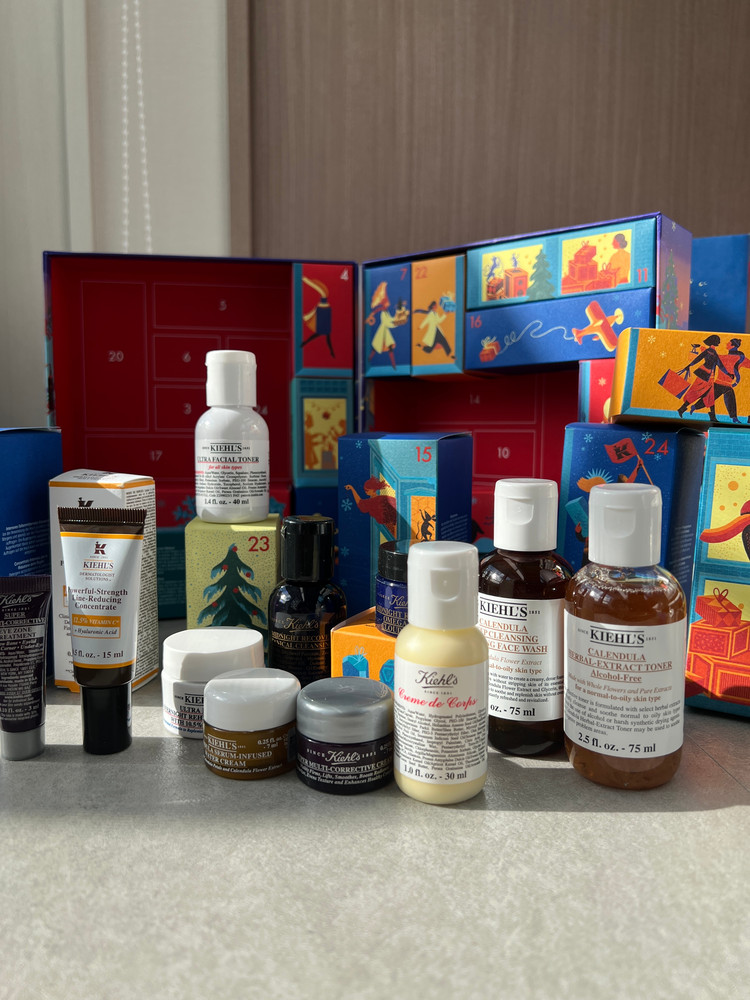 ホリデーコフレ】Kiehl'sキールズ 史上最高にときめくアドベント