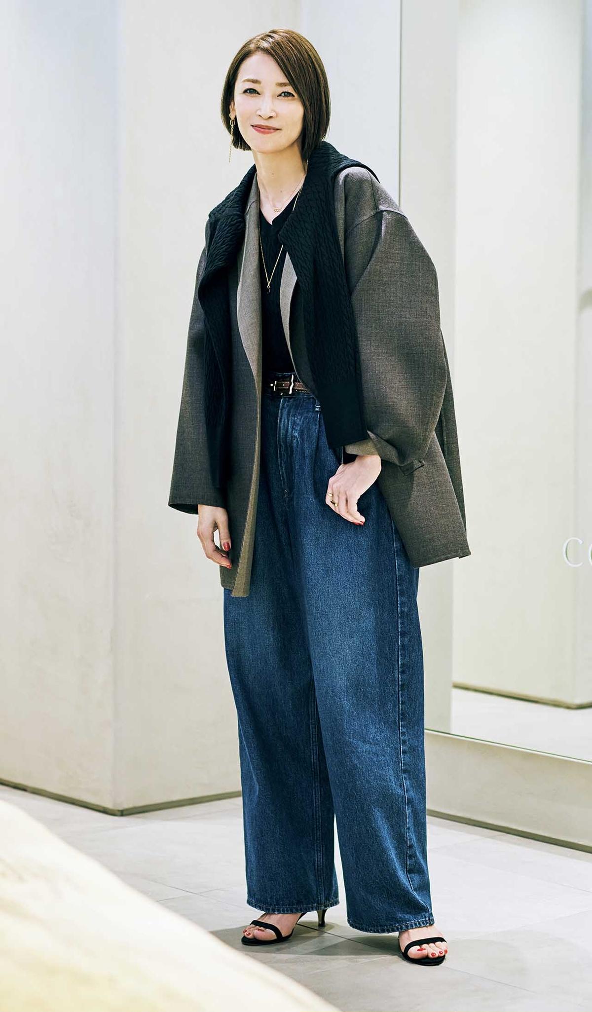 辺見えみりさんが着こなす！立体的なシルエットが美しい「conte」の