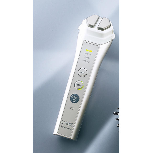 50代の美顔器初心者さんにもおすすめ！欲張りな大人肌に「“リフト＋α