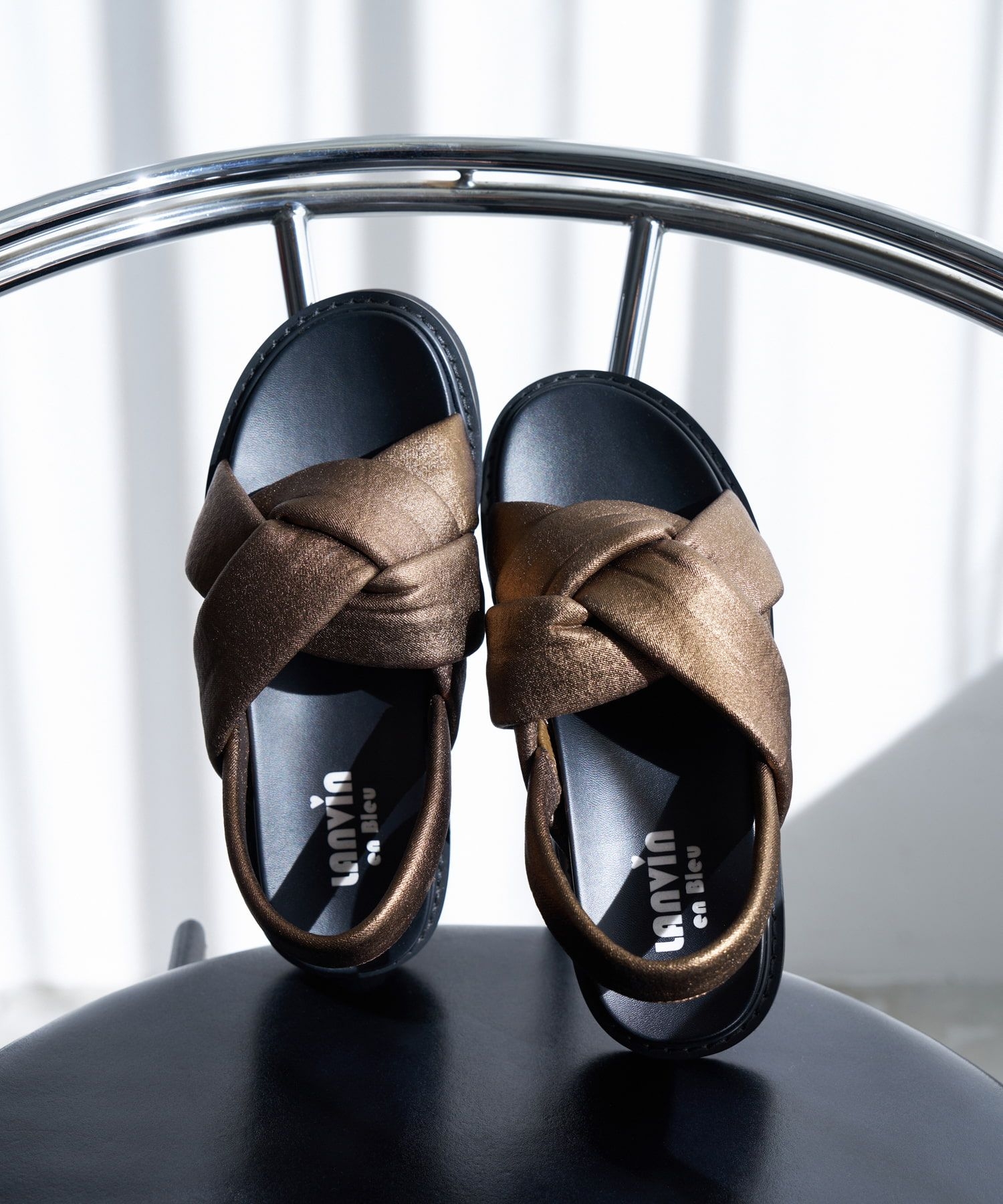 ツイストフラットサンダル|LANVIN en Bleu | LANVIN en Bleu