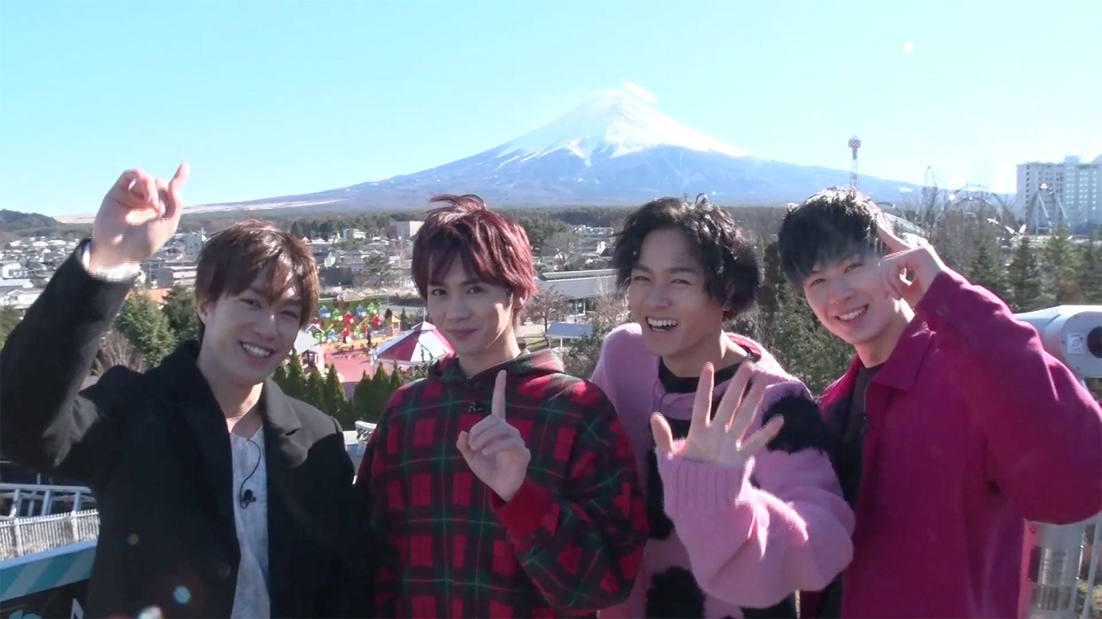 THE RAMPAGE川村壱馬・吉野北人・藤原樹・長谷川慎、遊園地ではしゃぎ