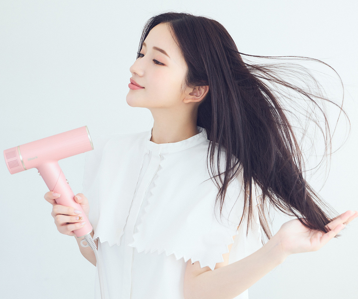 待望の日本上陸！Shark Beauty話題のドライヤーで素早く乾かしツヤ髪に
