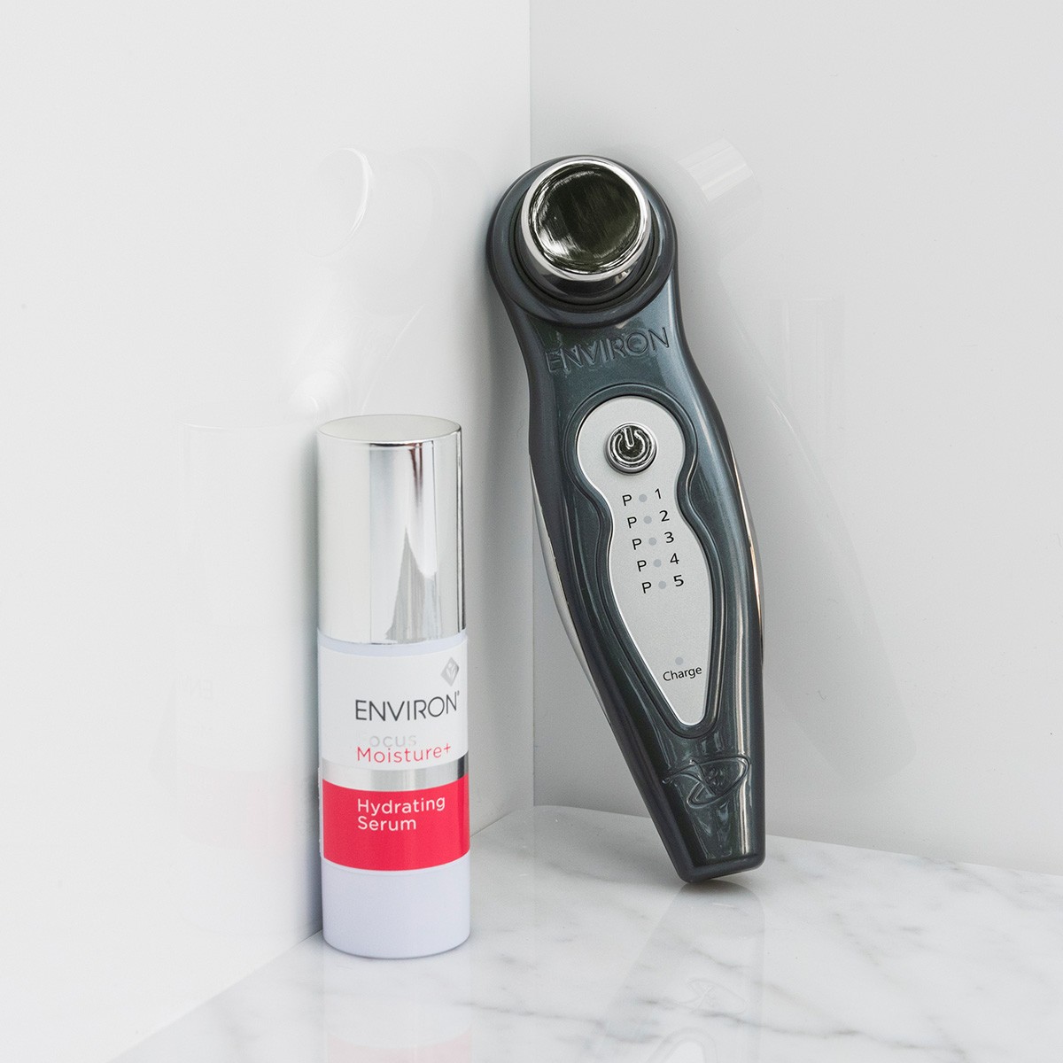 美容家・神崎 恵さんもDFモバイルで実践中！ おこもり美容で自分史上