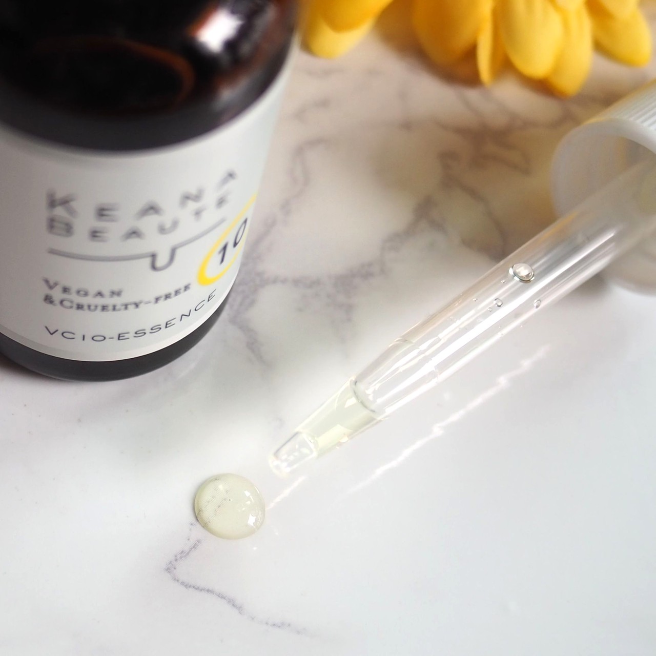 プチプラ】夏枯れ肌の毛穴にも！2000円以内のビタミンC美容液