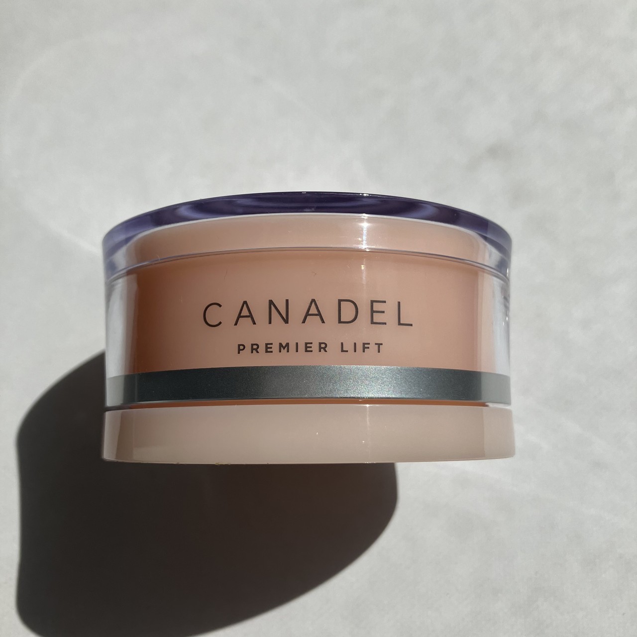 カナデル】忙しい朝にも重宝する、ハリケアできるオールインワンジェル