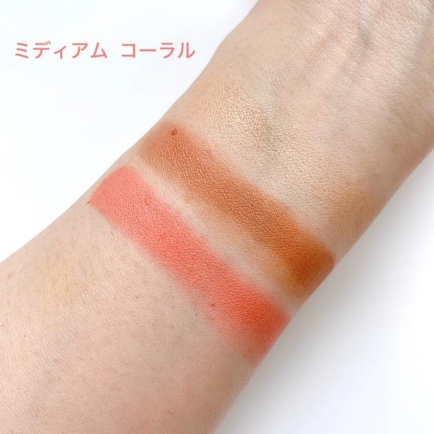 シャネル】マルチに使える新フェイス パウダーをスウォッチ！ 陽だまり