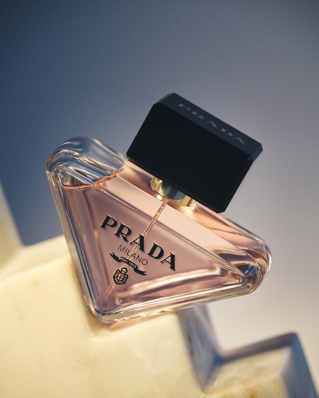 プラダ ビューティのハンドクリーム&香水5選】アイコニックな