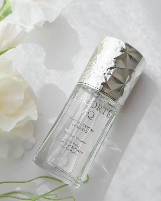 コスメデコルテ「AQ」から毛穴ケア特化のクレンジング美容液が新登場