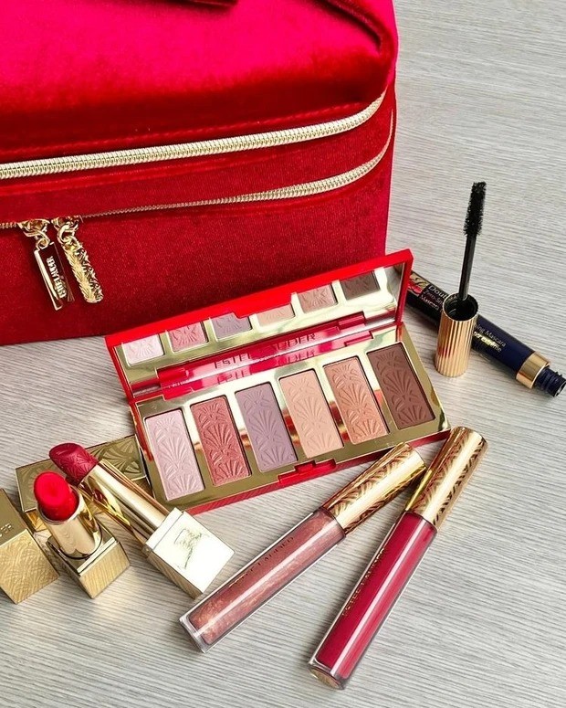 クリスマスコフレ2024】メイクアップコフレセット・コスメキット特集