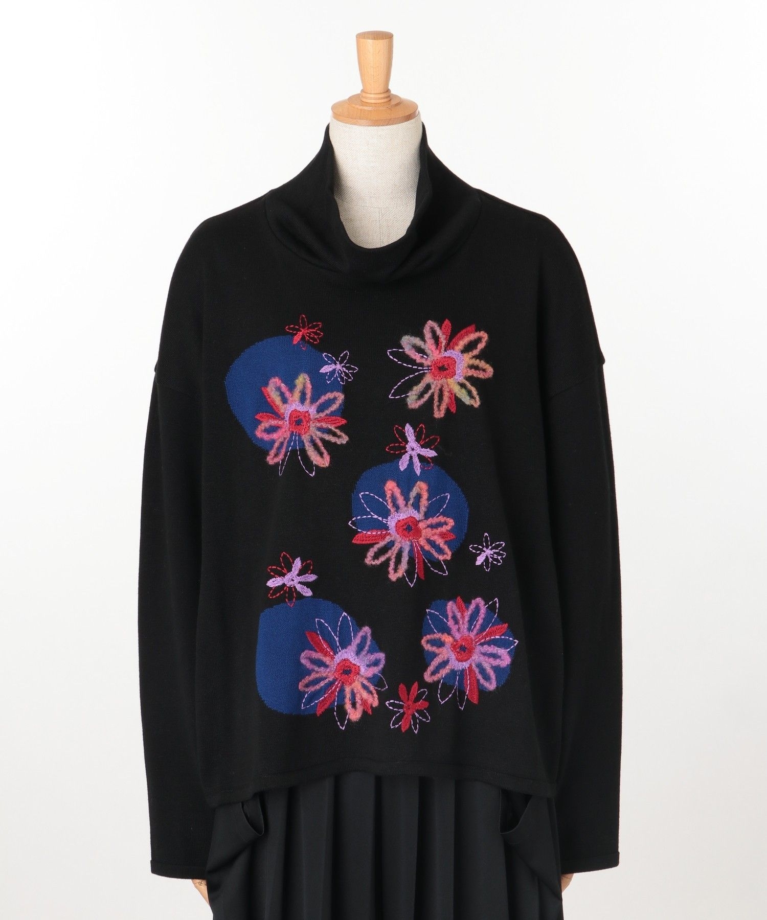 サンセットフラワー刺繍 ニット|慈雨 | Sensounico ONLINE STORE