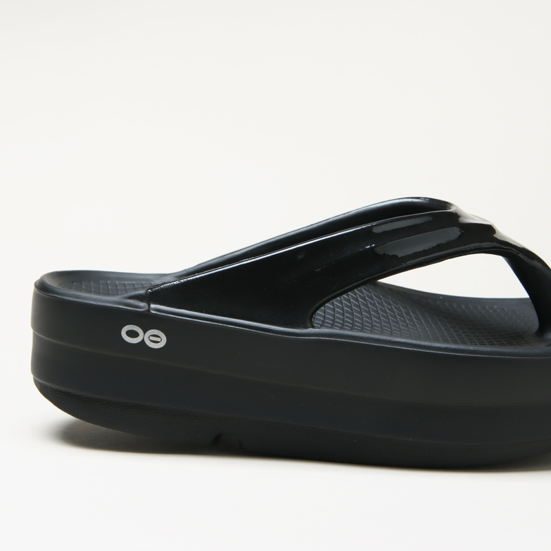 OOFOS (ウーフォス) OOmega #WOMEN / ウーメガ（レディース）