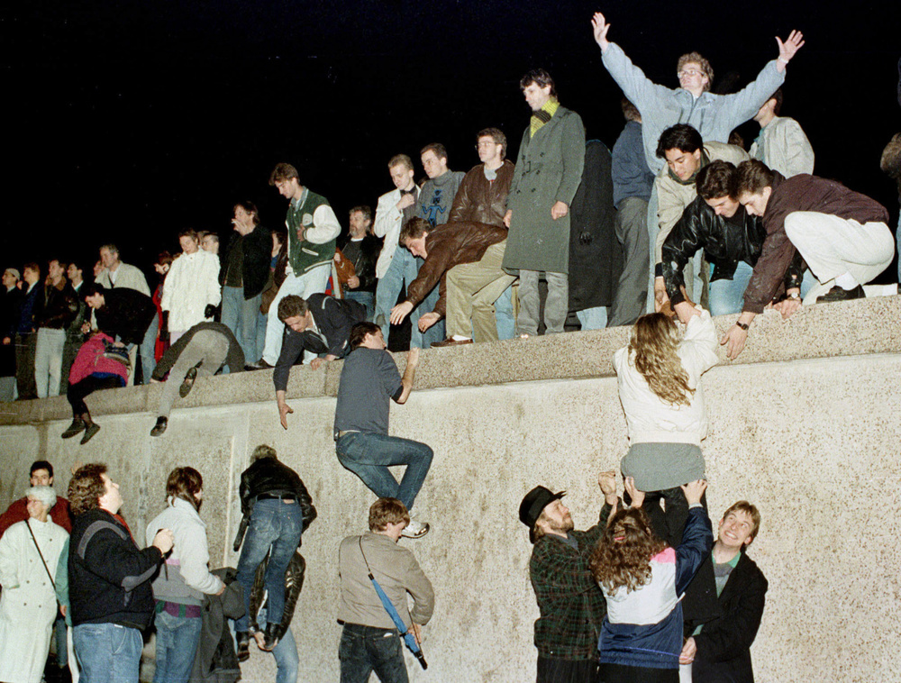 あのころ＞「ベルリンの壁」が崩壊 1989年11月9日|47NEWS（よんなな