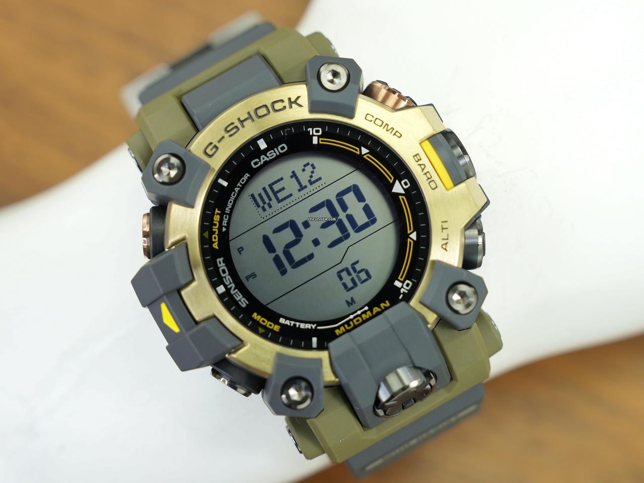 Casio G-shock GW-9501KJ-8JR Quartz EARTHWATCH solar radio for