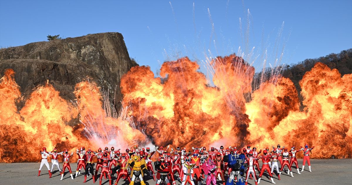 スーパー戦隊歴代レッド集結！映画『ゼンカイジャー』場面写真｜シネマ