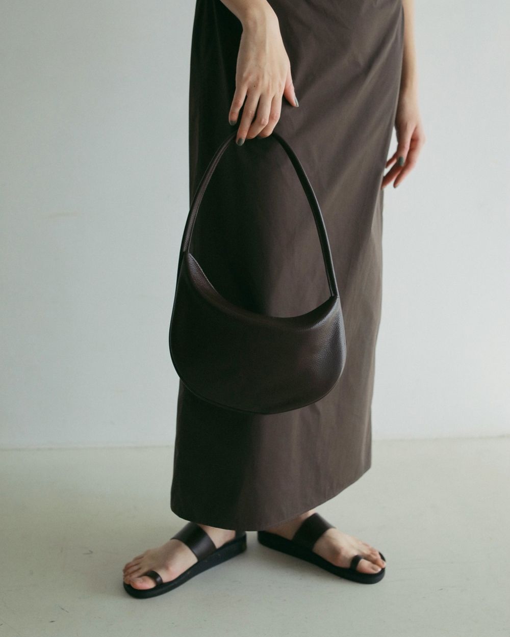 ànuke online store（アンヌーク） / Leather Round BagLeather Round