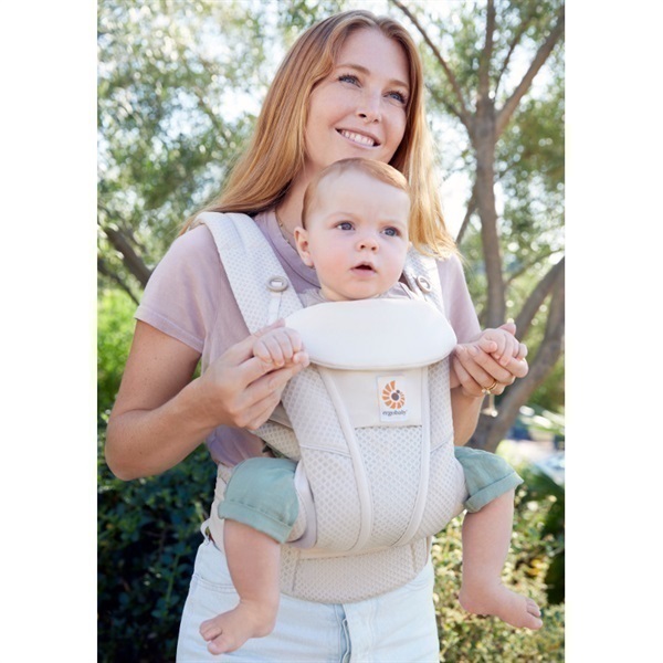 Ergobaby エルゴベビー OMNI Breeze ナチュラルベージュ 新生児