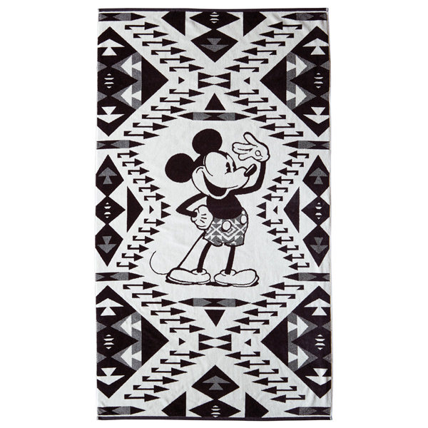 今年はミッキーマウスが1928年のスクリーンデビューから、 90周年を