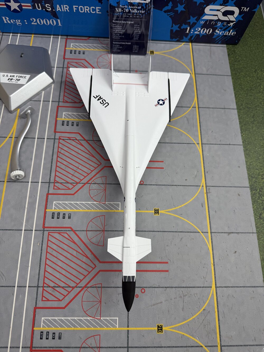 ハルチャン SQwings XB-70 1/200 NASA 1:200 SQ Wings North American