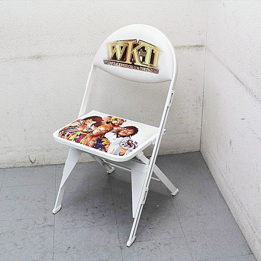 新日本プロレスロイヤルシートイスパイプ椅子ライガー