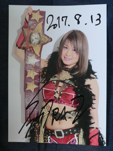 女子プロレス WWE イヨスカイ IYO SKY 直筆サイン入りフォトフレーム