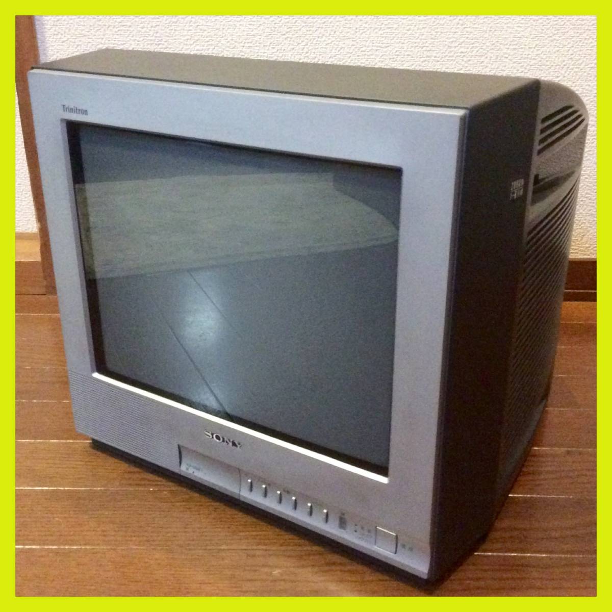 2000年製Sony Trinitron ビデオ付きブラウン管テレビ 21インチ