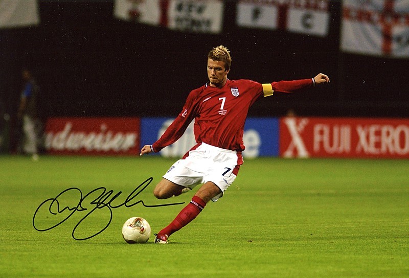 新品】デビッド・ベッカム イングランド代表 直筆サインフォト/写真