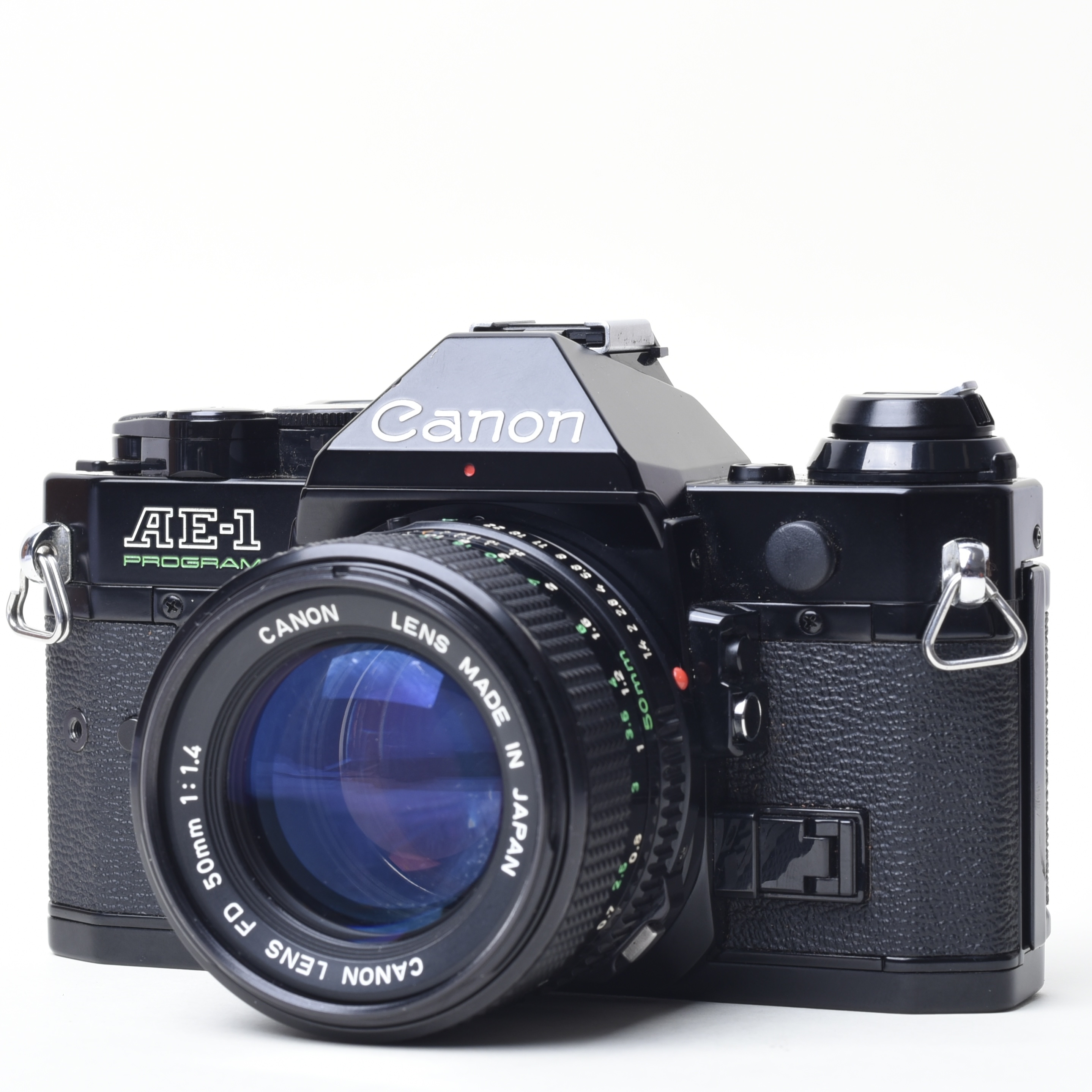 Canon AE-1 Program 配置Canon New FD 50mm f1.4 | Holiday Camera