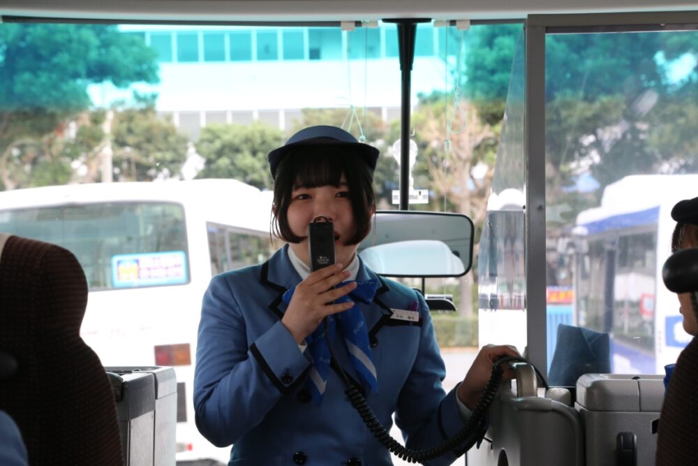バスガイドさんってどんな訓練をしているのだろうか？ ちょこっとだけ