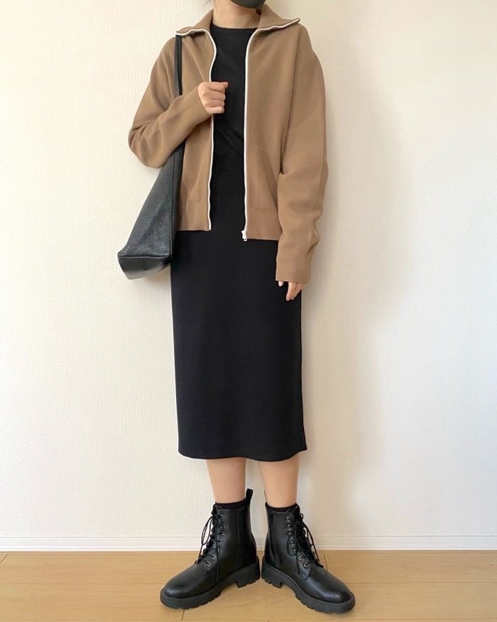 ユニクロC】オンライン即完！話題の「フルジップカーディガン」が買っ