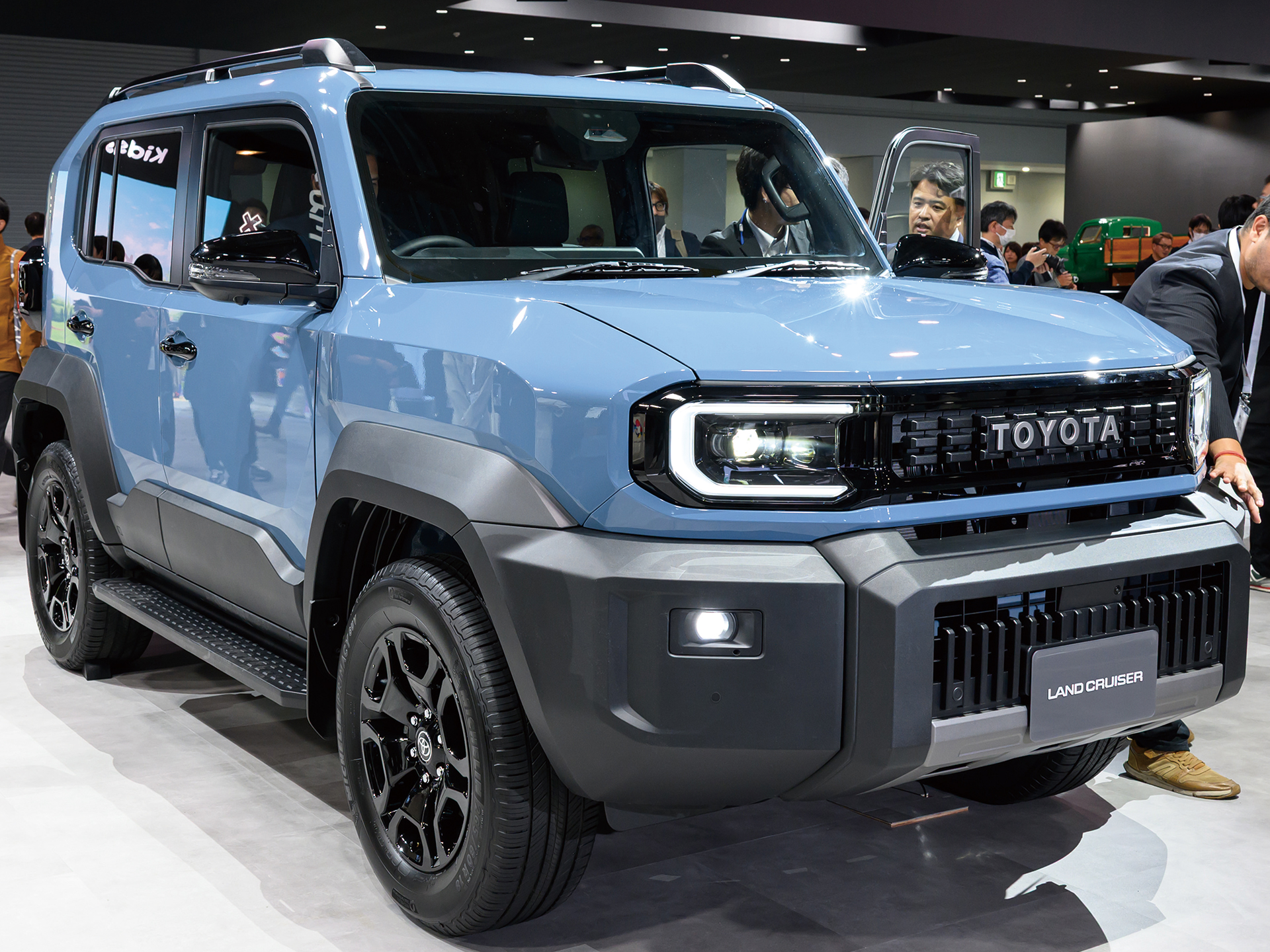 トヨタ FJクルーザー カラーパッケージ 新品ジオランダーMTタイヤ