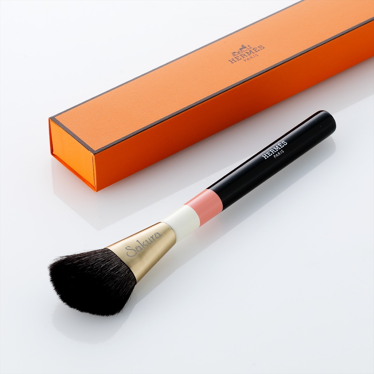 HERMES エルメス レ・パンソー・エルメス シェーディングブラシ ル