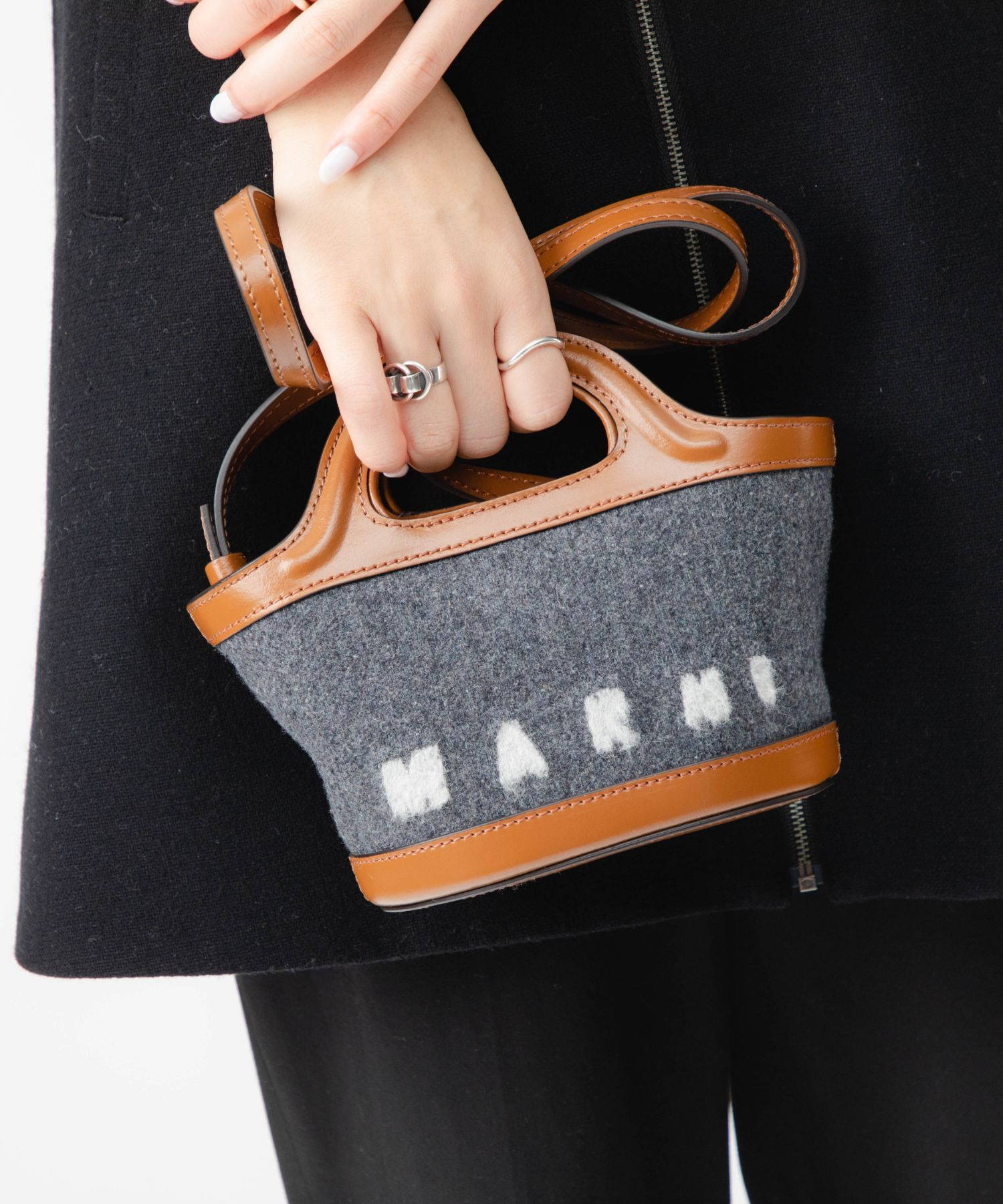 マルニ MARNI BMMP0096Q1 P4915 ショルダーバッグ レディース バッグ