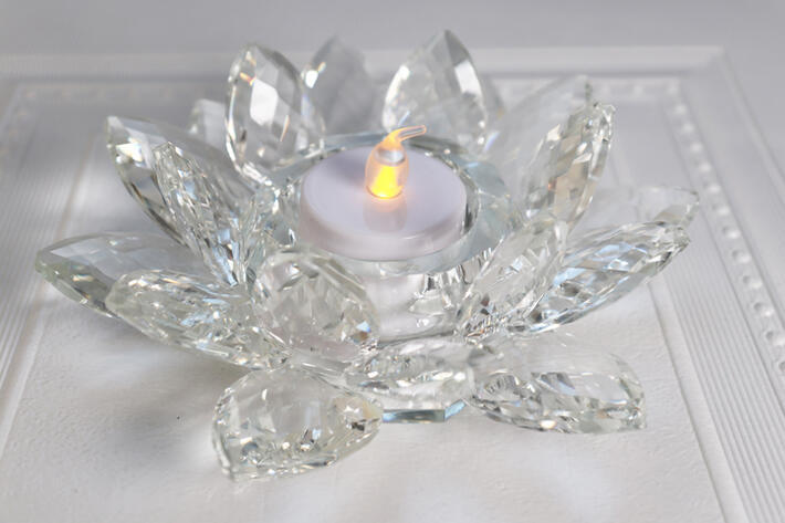 美しい虹色の光がお部屋に・・・ ロータス クリスタル ガラス