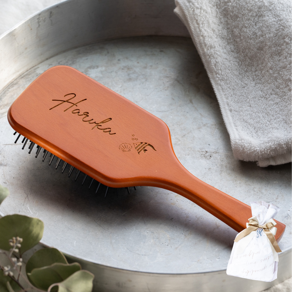 AVEDA パドルブラシ 通常版 アヴェダ ブラシ 刻印 名入れ ヘアブラシ