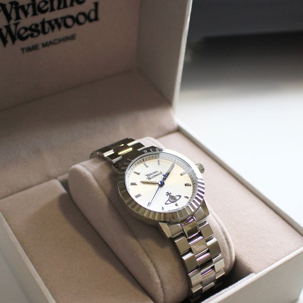 ヴィヴィアン ウエストウッド 腕時計 レディース シルバー