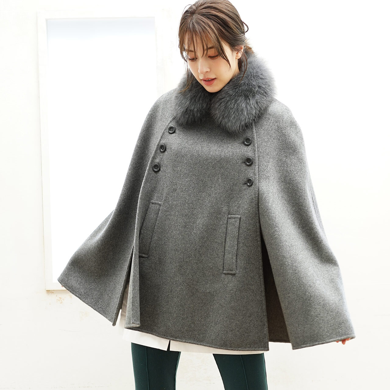 カシミヤ ブレンド ウール ケープ コート 一枚仕立て ファー 付き