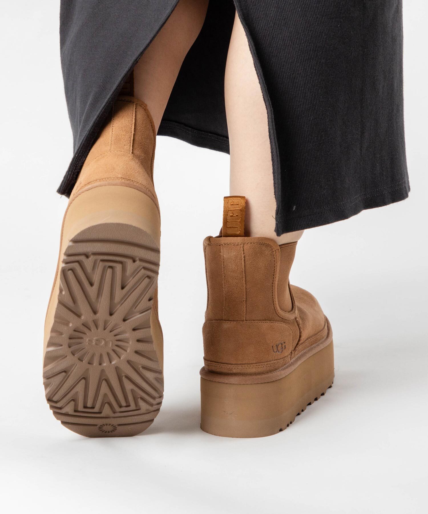 アグ UGG 1134526 ブーツ NEUMEL PLATFORM CHELSEA レディース