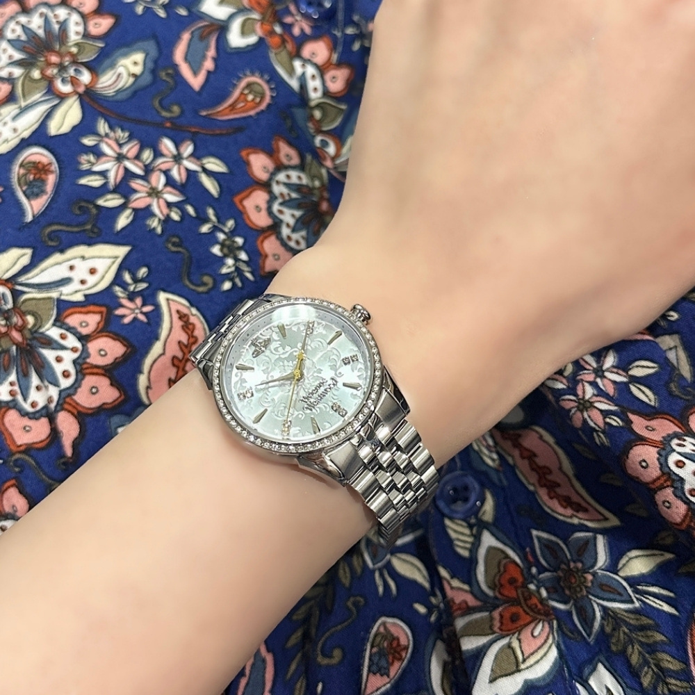 ヴィヴィアン ウエストウッド 腕時計 レディース シルバー