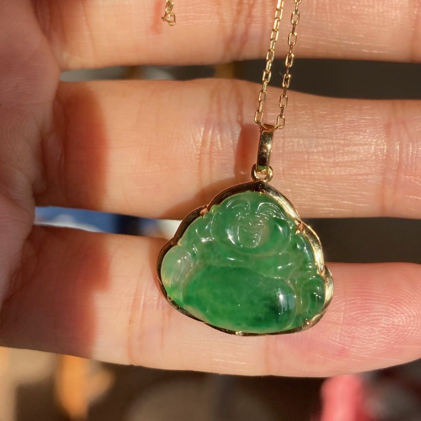 847 現品 k18金 天然 陽緑 本翡翠 ネックレス みろくぼさつ ペンダント