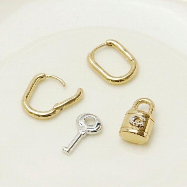 コーチ COACH ピアス 鍵 キー 南京錠 パドロック ロック フープ