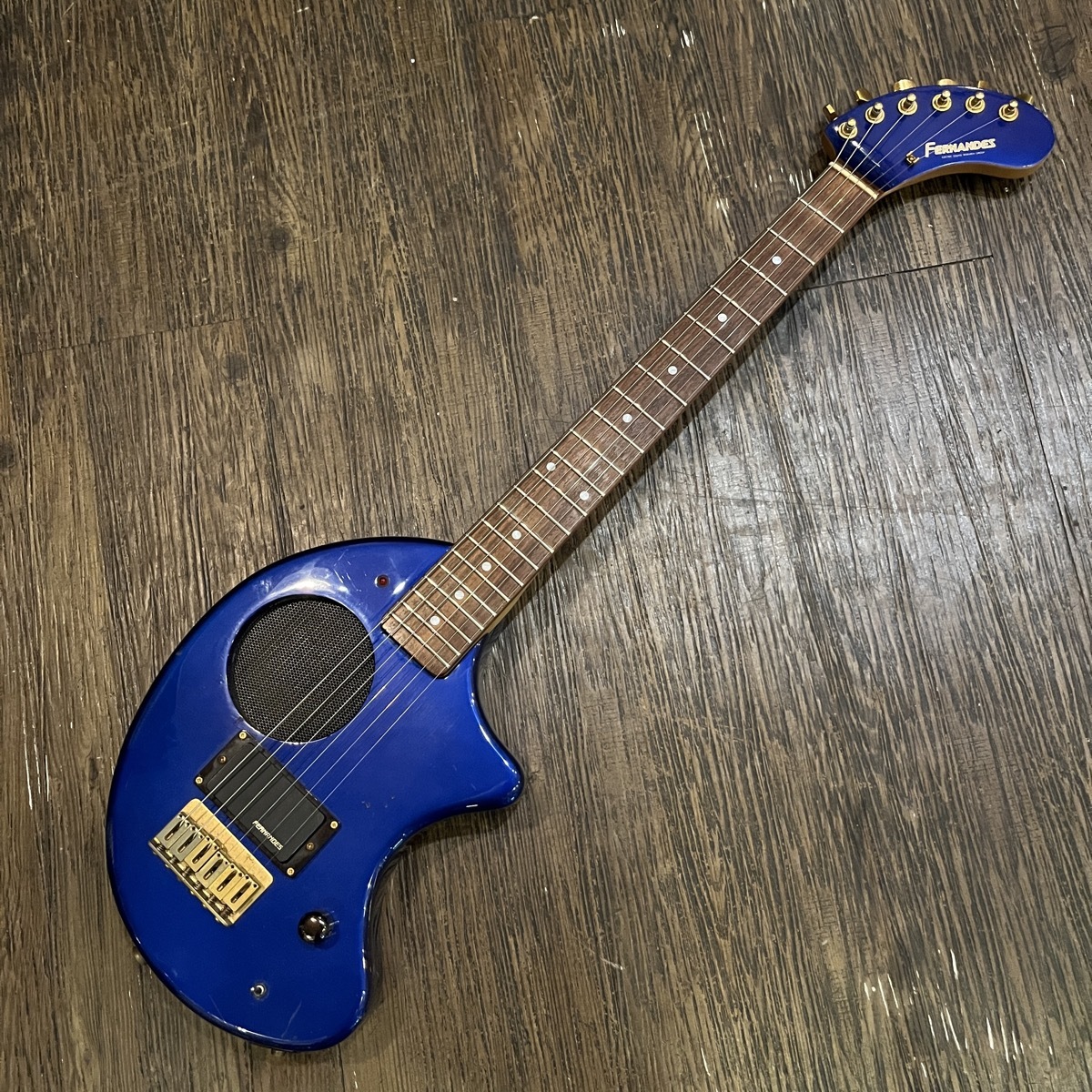 FERNANDES ZO-3 Electric Guitar アンプ内蔵 エレキギター