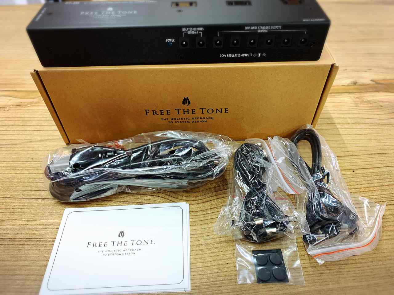 Free The Tone AC POWER DISTRIBUTOR with DC POWER SUPPLY PT-5D