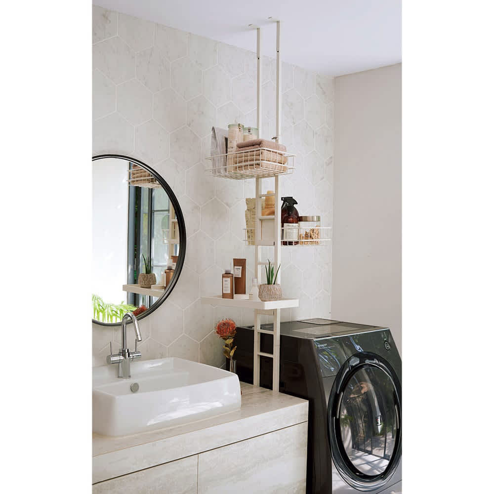 1本脚ですっきり置けるモダンランドリーラック 棚2段バスケット2個 幅