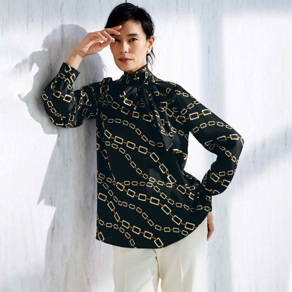 イタリア素材 チェーン柄プリント ボウタイブラウス 通販 - ディノス