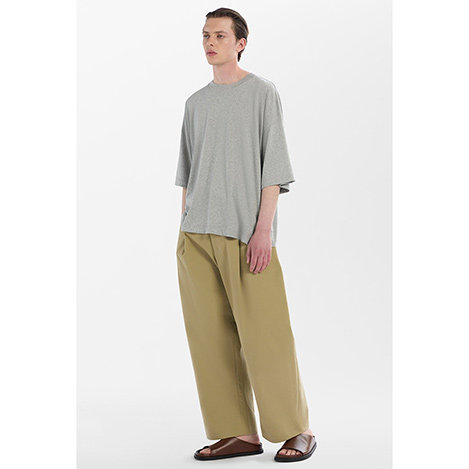 STUDIO NICHOLSON/スタジオ ニコルソン｜メンズワイドパンツの火付け役